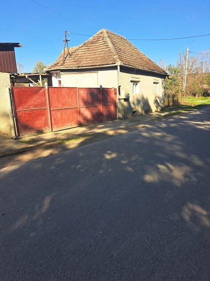 Casă cu Teren 200 Mp în Laslău Mare