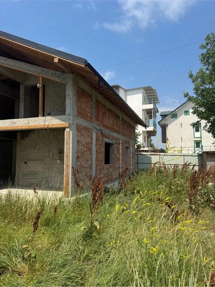 Casă cu 4 camere cu Teren 453 Mp în Exterior Vest