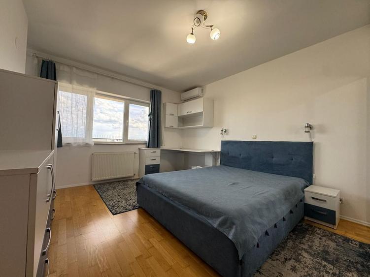 Apartament cu 3 camere decomandat, mobilat în Tei