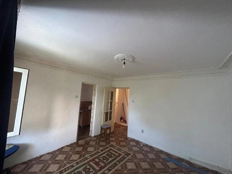 Garsonieră decomandată în Central