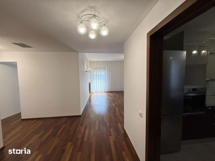 Apartament cu 4 camere, mobilat în Băneasa