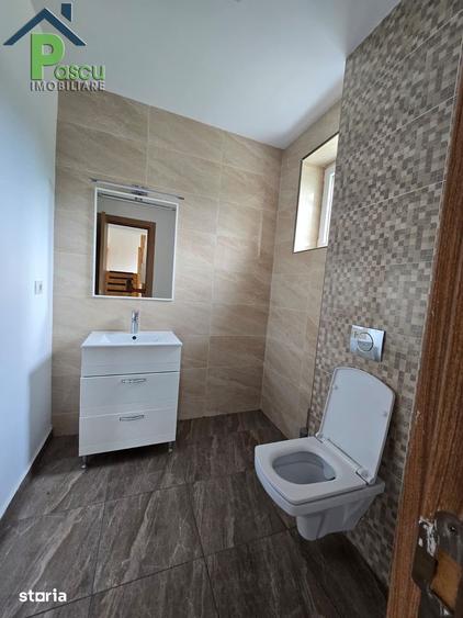 Casă cu 4 camere cu Teren 300 Mp în Central