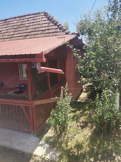 Spațiu comercial, de 40 mp, în Urmeniș