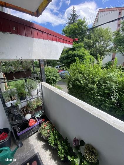 Apartament cu 3 camere decomandat în Ciupercenii Noi