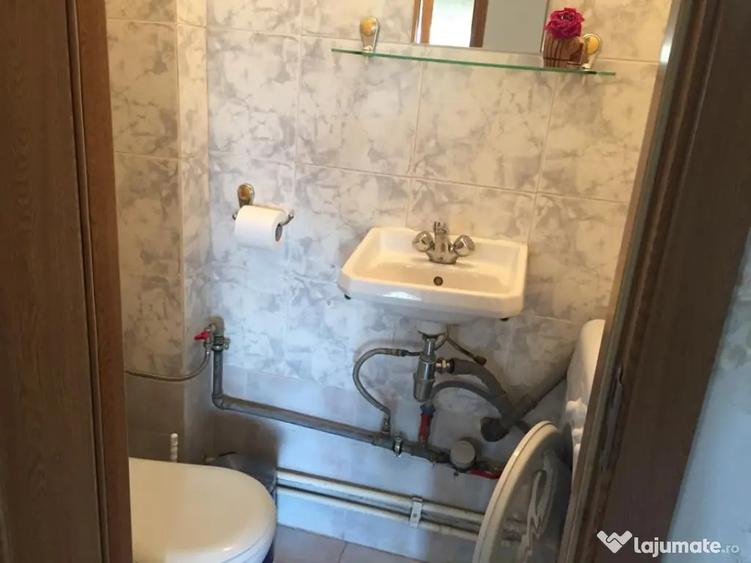 Apartament cu 3 camere decomandat în Independenței