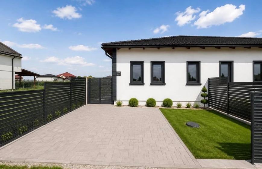 Duplex cu 3 camere cu Canalizare în Șag