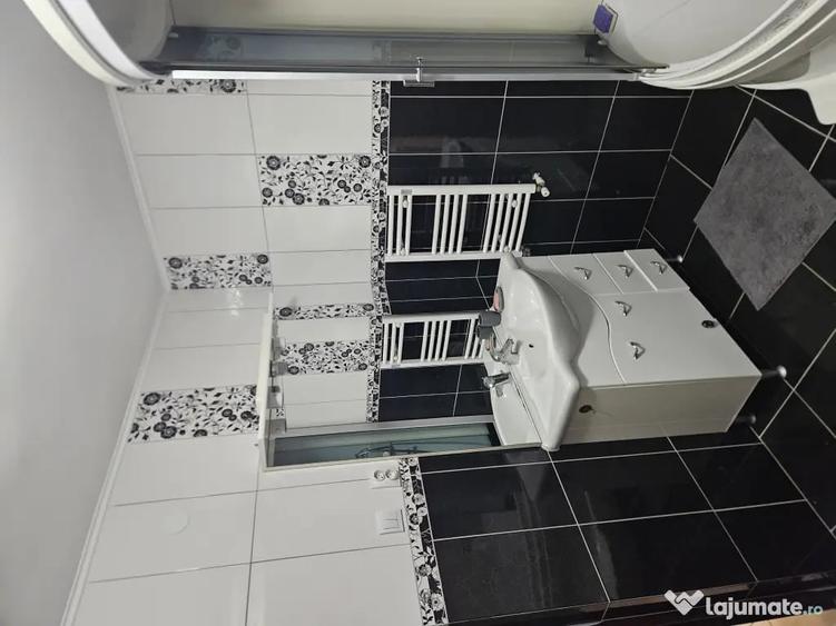 Apartament cu 3 camere decomandat în Dancu