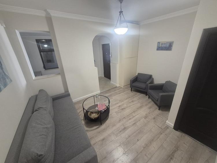 Apartament cu 4 camere decomandat în Semicentral
