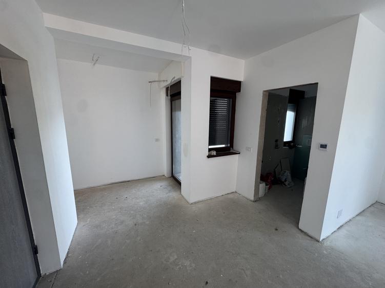 Apartament cu 3 camere decomandat în Giroc — fotografia 3