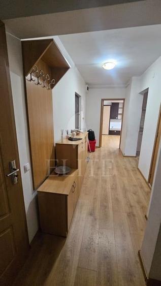 Apartament cu 3 camere decomandat, mobilat în Plopilor