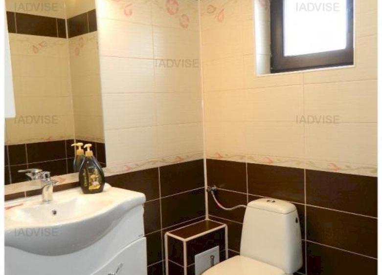 Casă individuală cu 5 camere cu Canalizare în Hărman