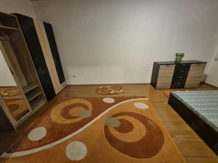 Garsonieră decomandată în Central