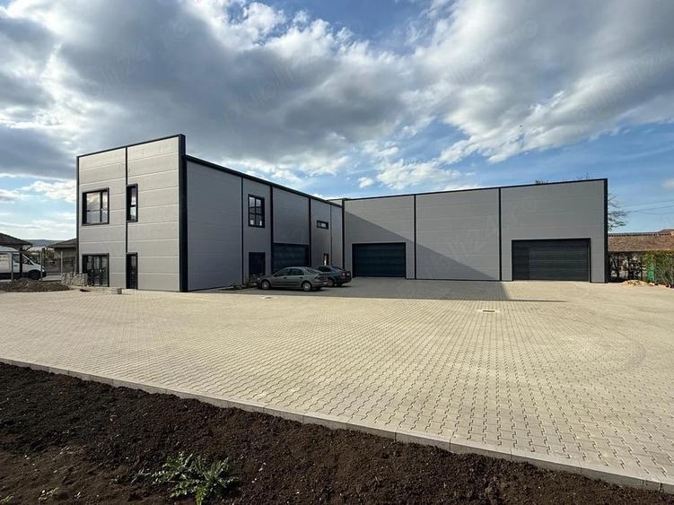Spațiu comercial, de 700 mp, în Central