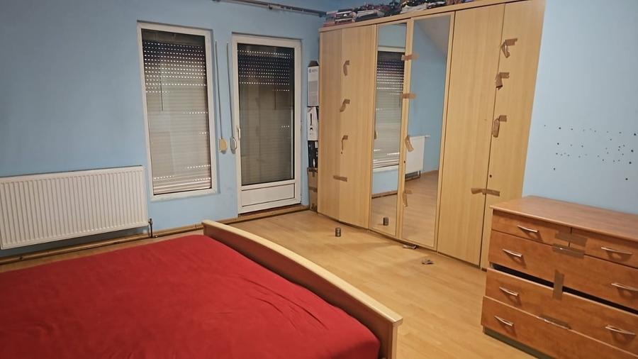 Casă cu 5 camere cu Teren 100 Mp în Corbeanca