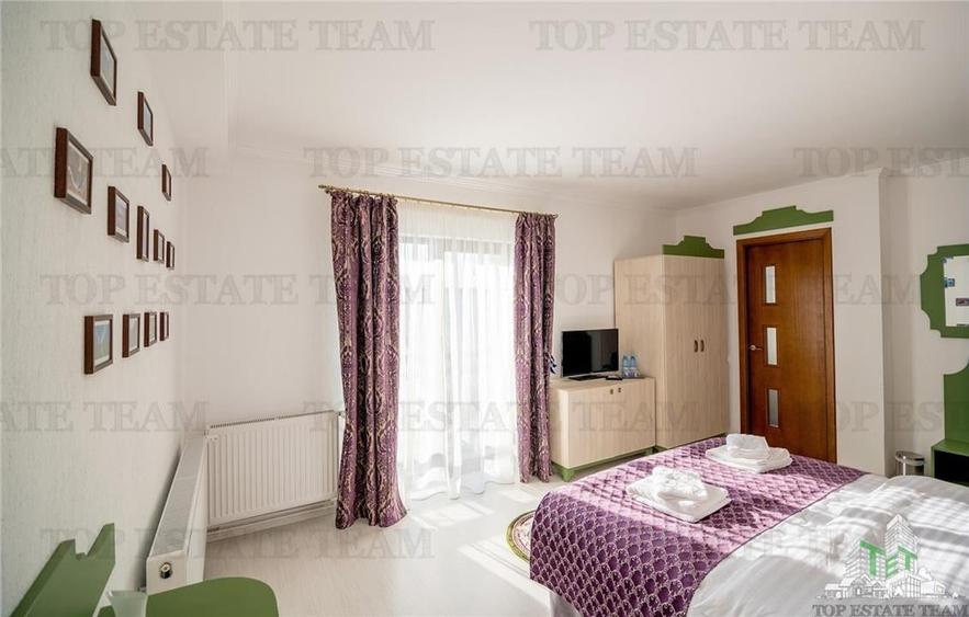 Casă individuală cu 15 camere cu Teren 1004 Mp în Central