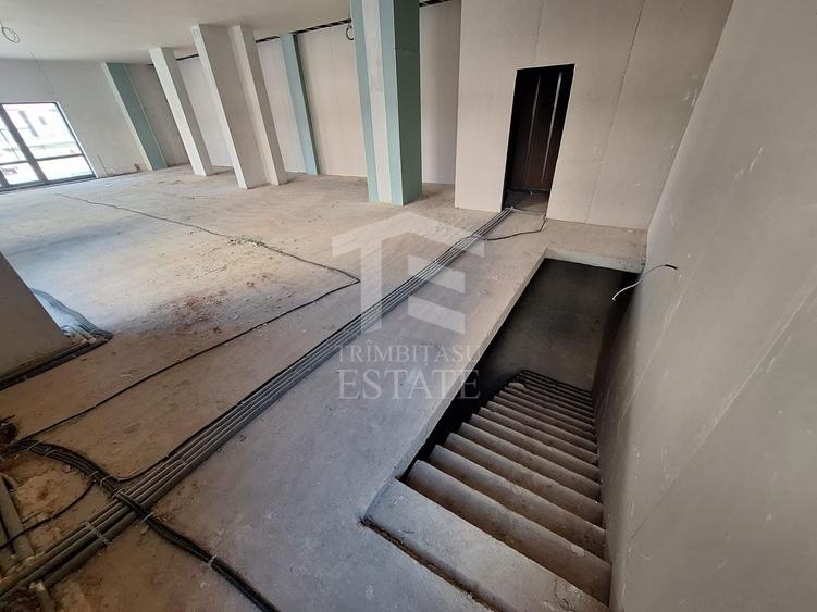 Spațiu comercial, de 275 mp, în Tunari