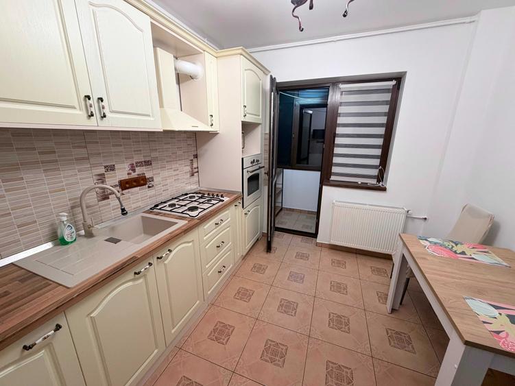 Apartament cu 2 camere decomandat în Berceni