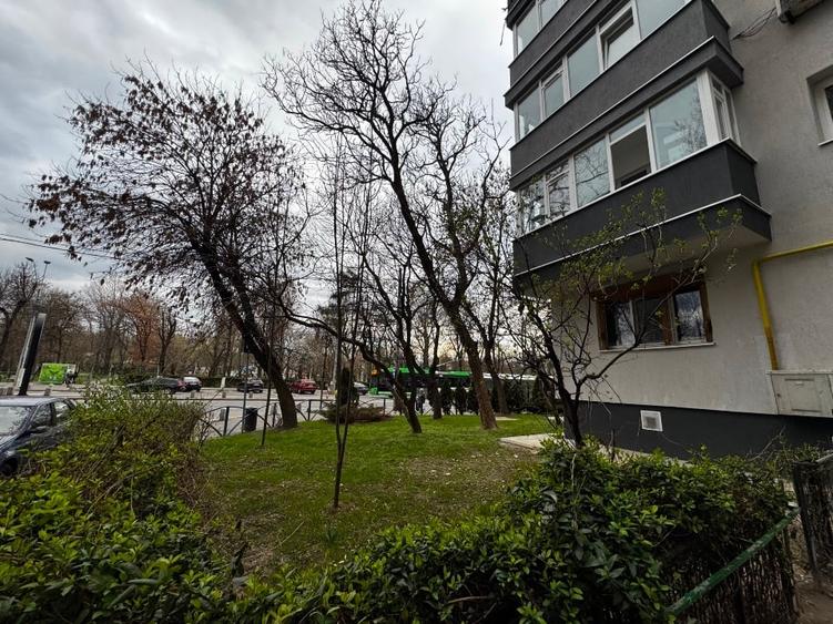 Apartament cu 2 camere semidecomandat, mobilat în Tineretului