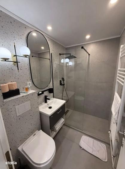 Apartament 2 camere, 44 mp, renovat integral, mobilat si utilat, etaj - 5