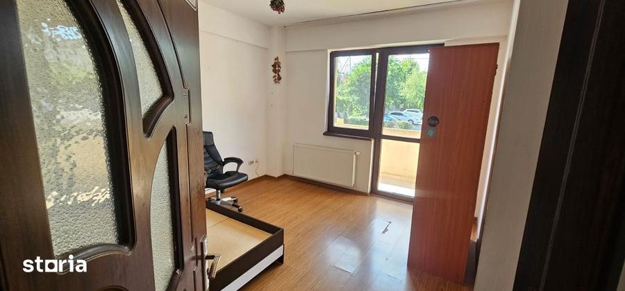 Garsonieră decomandată în Cug