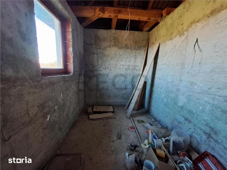 Casă cu 6 camere cu Teren 1276 Mp în Lugașu de Jos