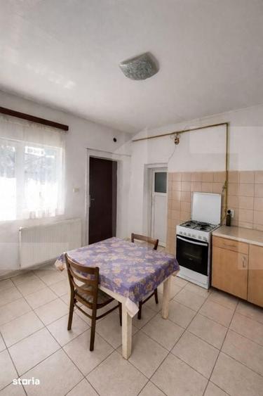 Casă cu 3 camere semidecomandat cu Teren 547 Mp în Grădiște