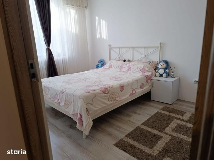 Apartament cu 2 camere decomandat în Rovine