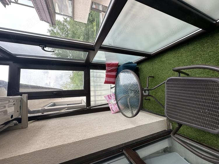 Apartament cu 3 camere decomandat în Dobroești