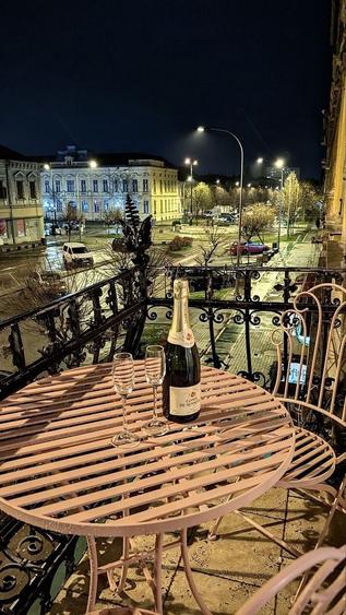 Apartament cu 2 camere decomandat în Central