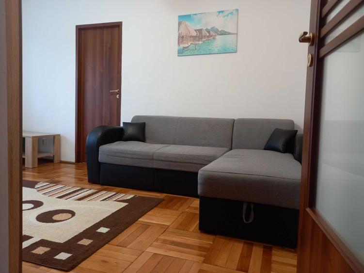 Apartament cu 3 camere semidecomandat în Fortuna
