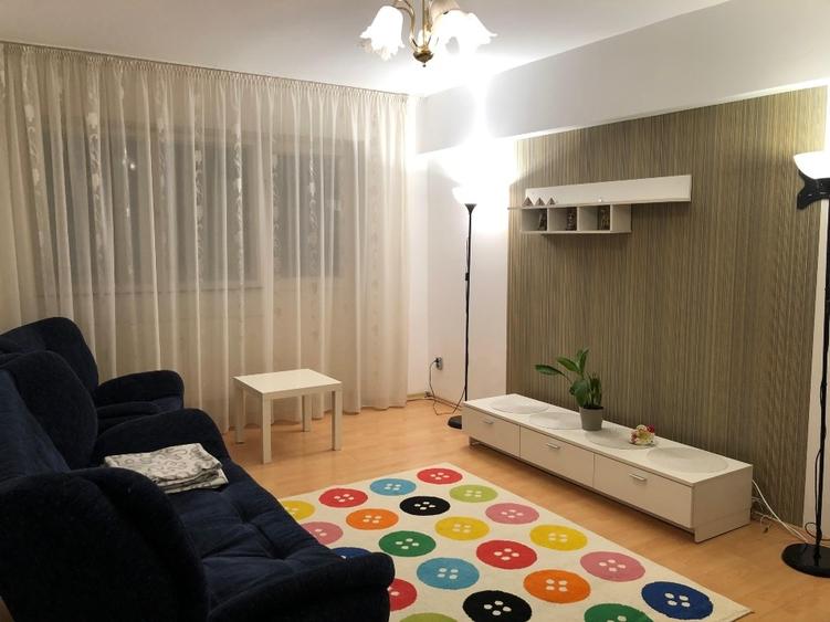 Apartament cu 2 camere decomandat în B-dul București