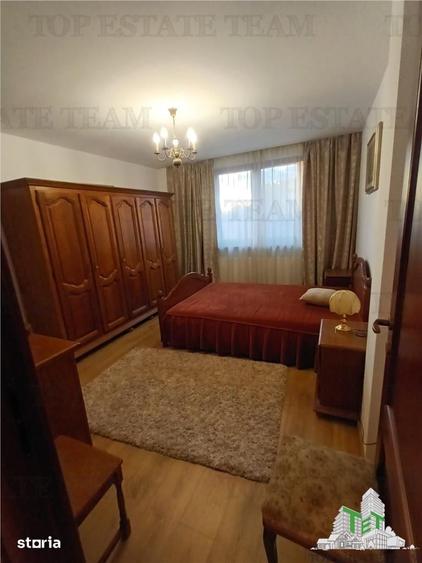 Casă cu 5 camere cu Teren 200 Mp în Giulești