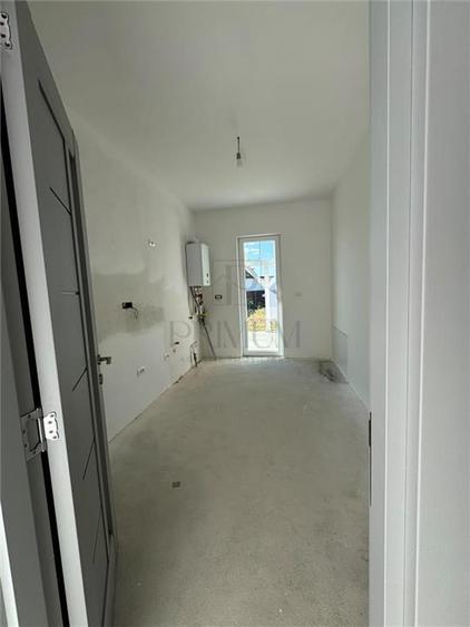 Duplex cu 4 camere cu Canalizare în Moșnița Nouă
