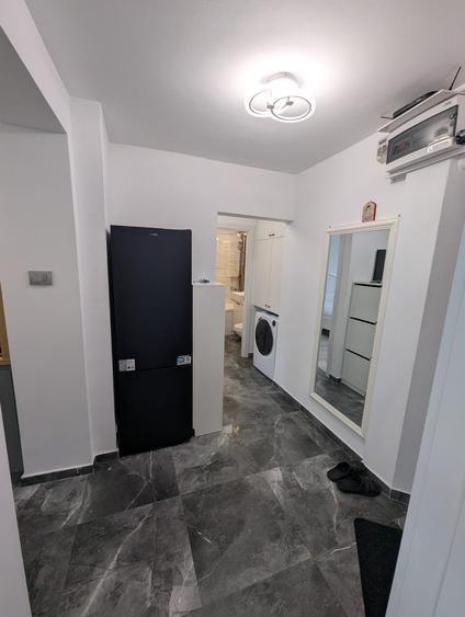 Apartament cu 2 camere decomandat, mobilat în Titan