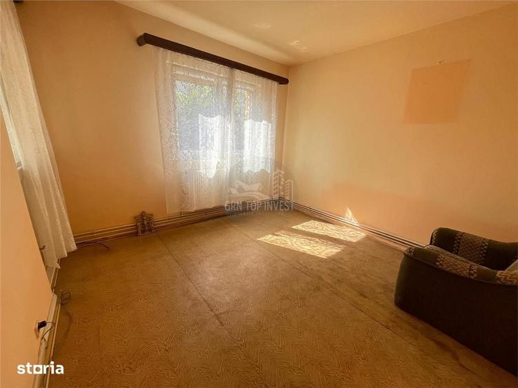 Apartament 2 camere decomandat balcon pivnita zona Vasile Aaron - 8