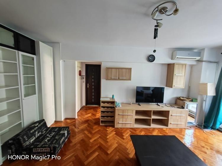 Apartament cu 2 camere semidecomandat, mobilat în Brâncoveanu
