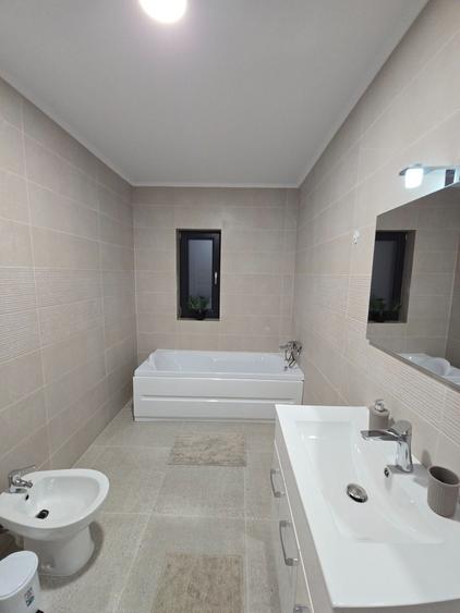 Casă cu 4 camere cu Teren 600 Mp în Copou