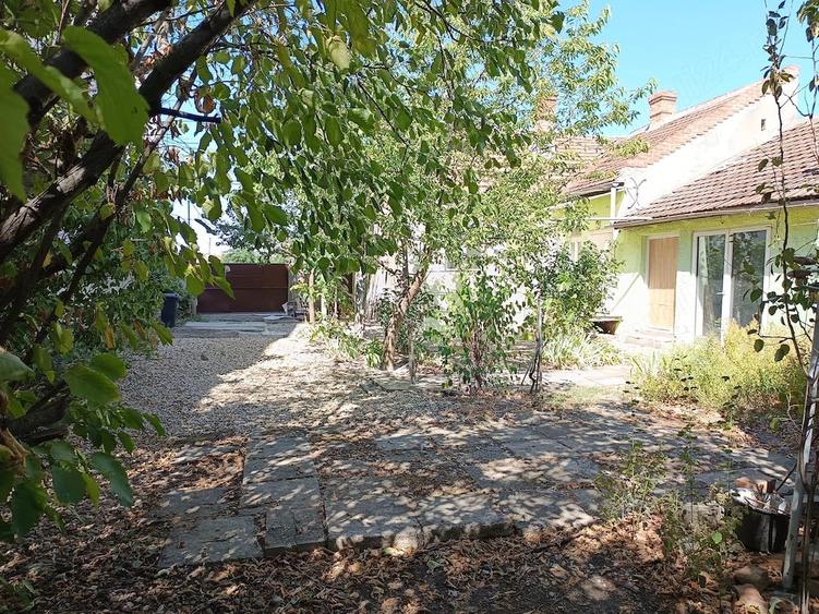 Casă cu 3 camere cu Teren 765 Mp în Grădiște