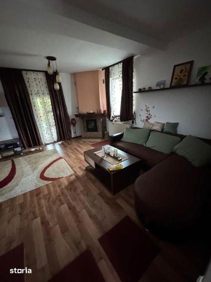 Casă cu 4 camere cu Teren 3000 Mp în Târgșoru Vechi
