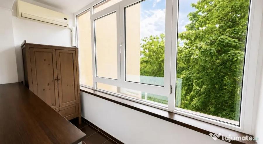 Apartament cu 2 camere semidecomandat în Victoriei