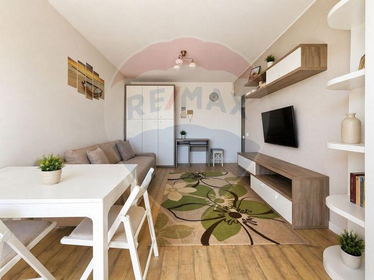 Apartament cu 2 camere decomandat, mobilat în Far