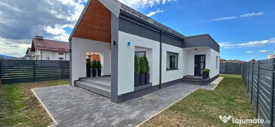 Casă cu 3 camere cu Teren 300 Mp în Noua