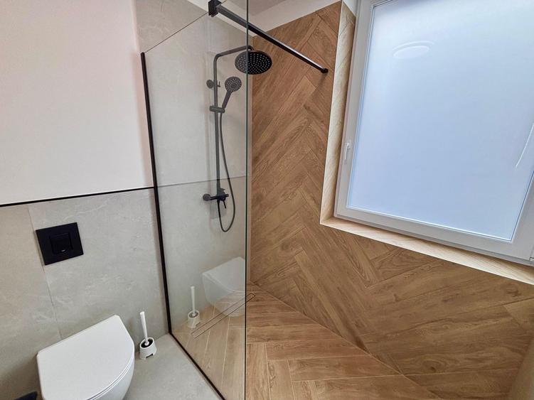 Apartament cu 3 camere decomandat, mobilat în Voluntari