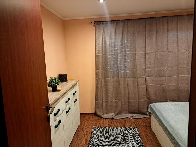 Apartament 2 camere Rogerius Str.Italiana necesita renovari - 3