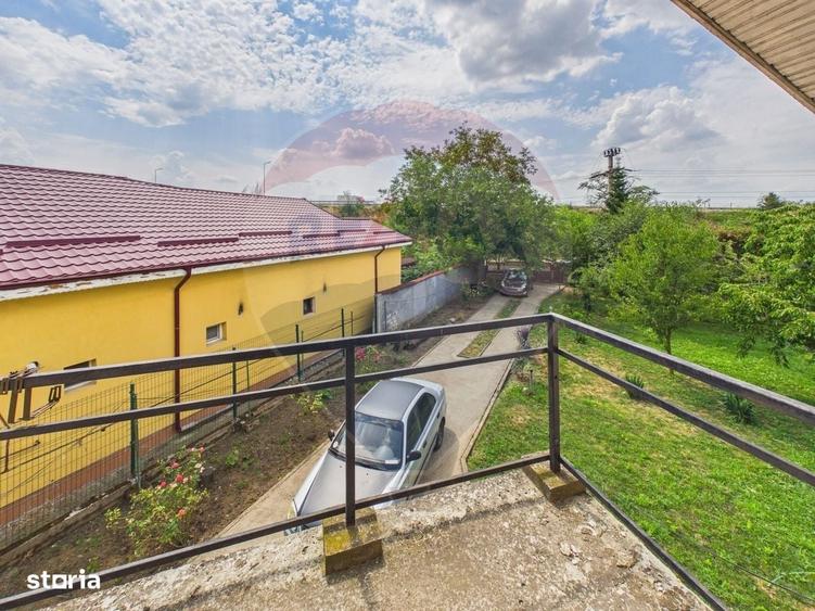 Casă cu 4 camere în Central