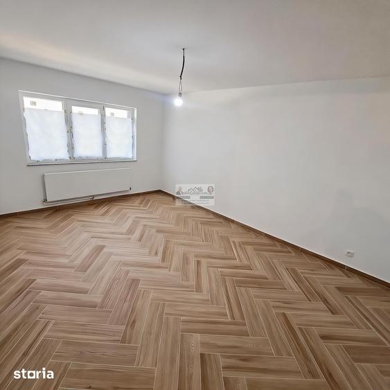 Apartament cu 4 camere decomandat în Străoane