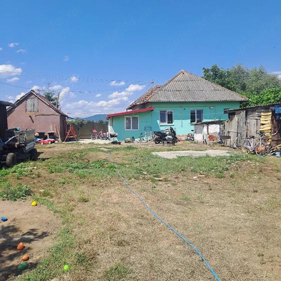 Casă cu Teren 1000 Mp în Tâmpa