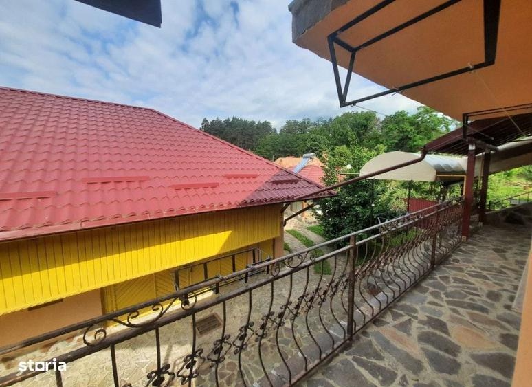 Casă cu 4 camere cu Teren 1066 Mp în Central