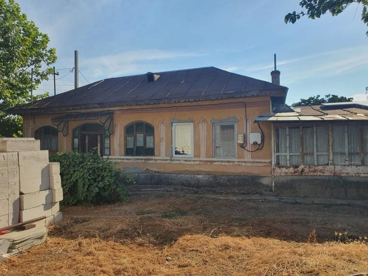 Teren Construcții intravilan de 850 mp, în Exterior Est