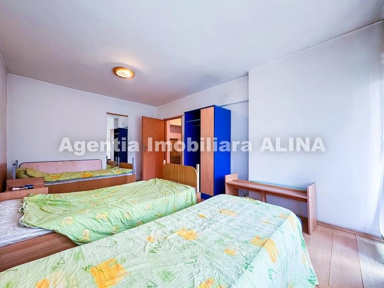 Apartament cu 4 camere decomandat în Decebal